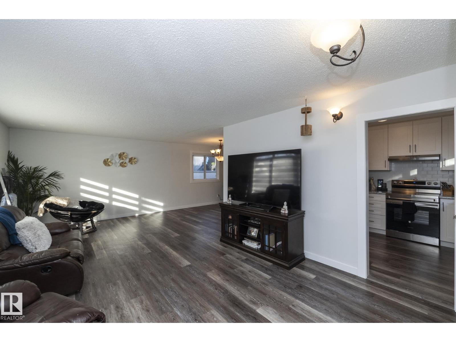 11427 90 St Nw, Edmonton, Alberta  T5B 3X8 - Photo 5 - E4481204