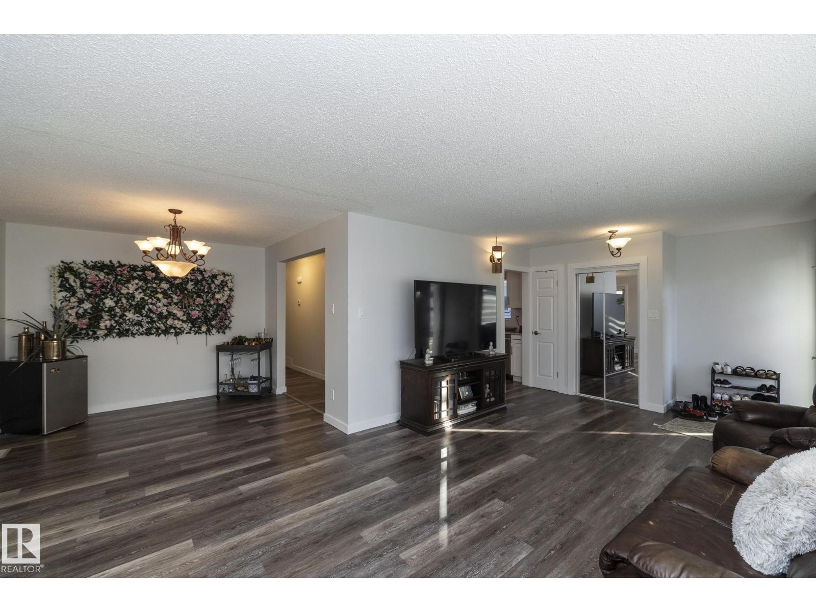 11427 90 St Nw, Edmonton, Alberta  T5B 3X8 - Photo 6 - E4481204