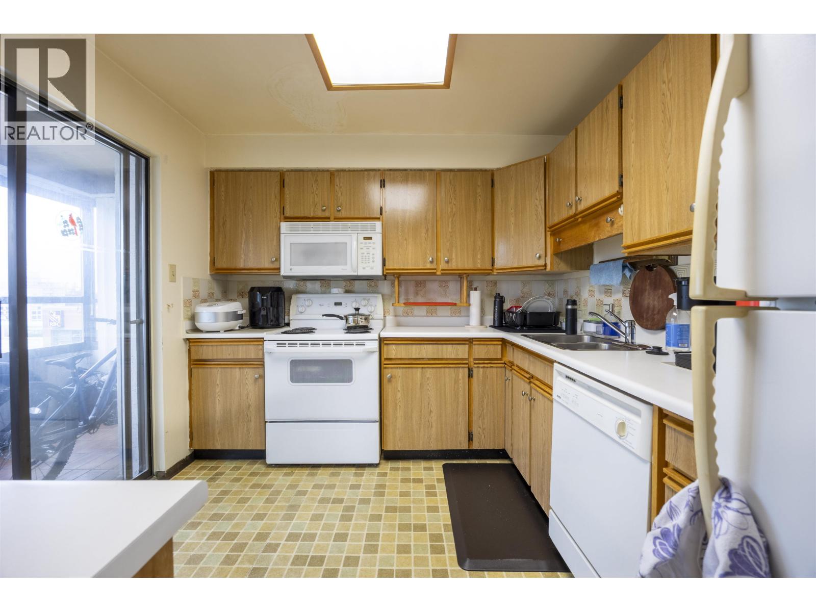 902 615 Belmont Street, New Westminster, British Columbia  V3M 6A1 - Photo 8 - R3107179