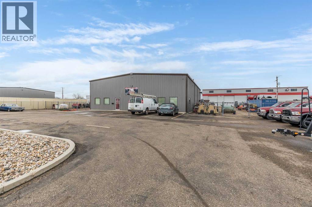 81 Brier Estates Way Nw, Medicine Hat, Alberta  T1C 0B2 - Photo 7 - A2300123