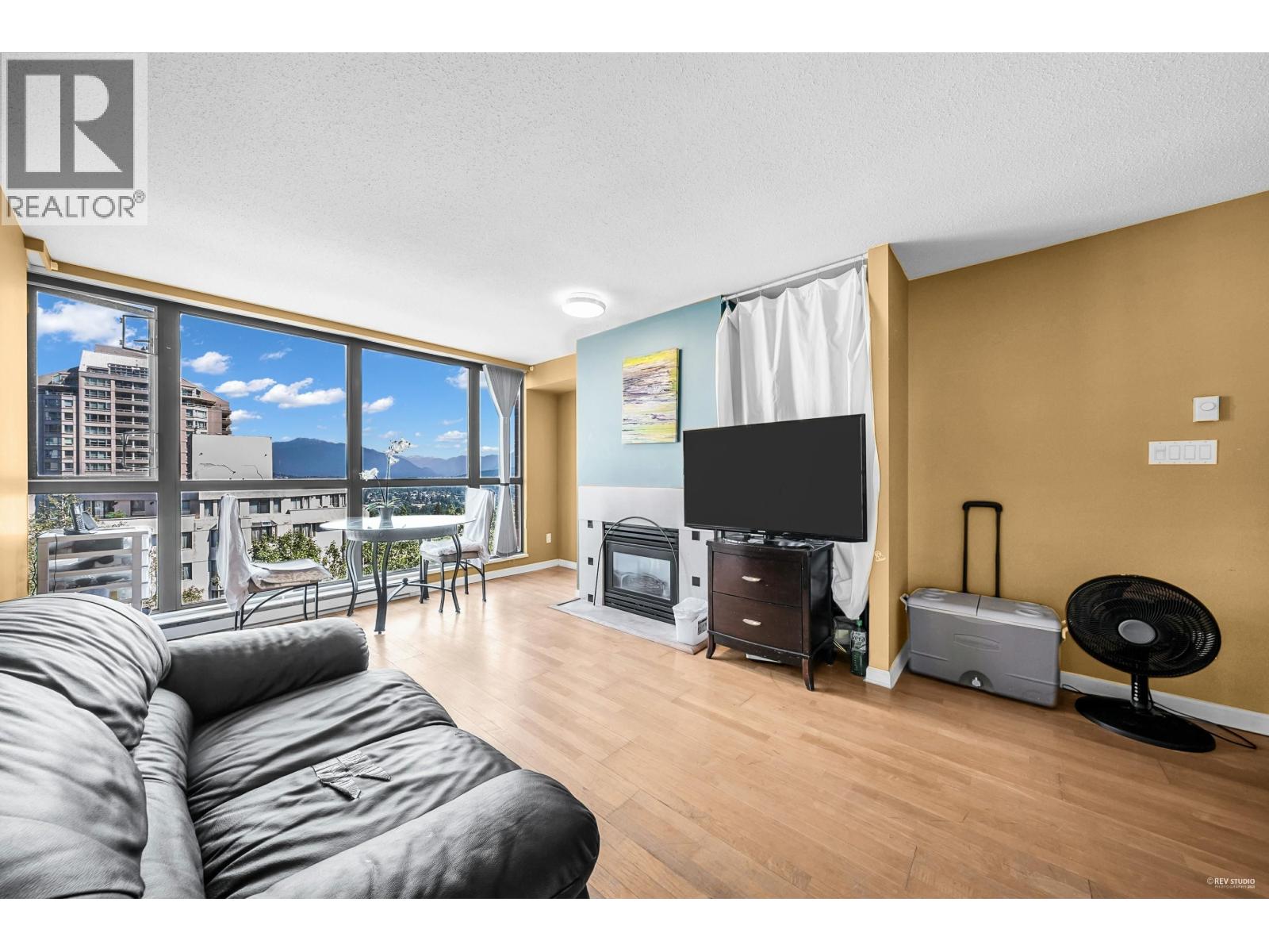 1403 4888 Hazel Street, Burnaby, British Columbia V5H 4T4 - Photo 1 - R3108198