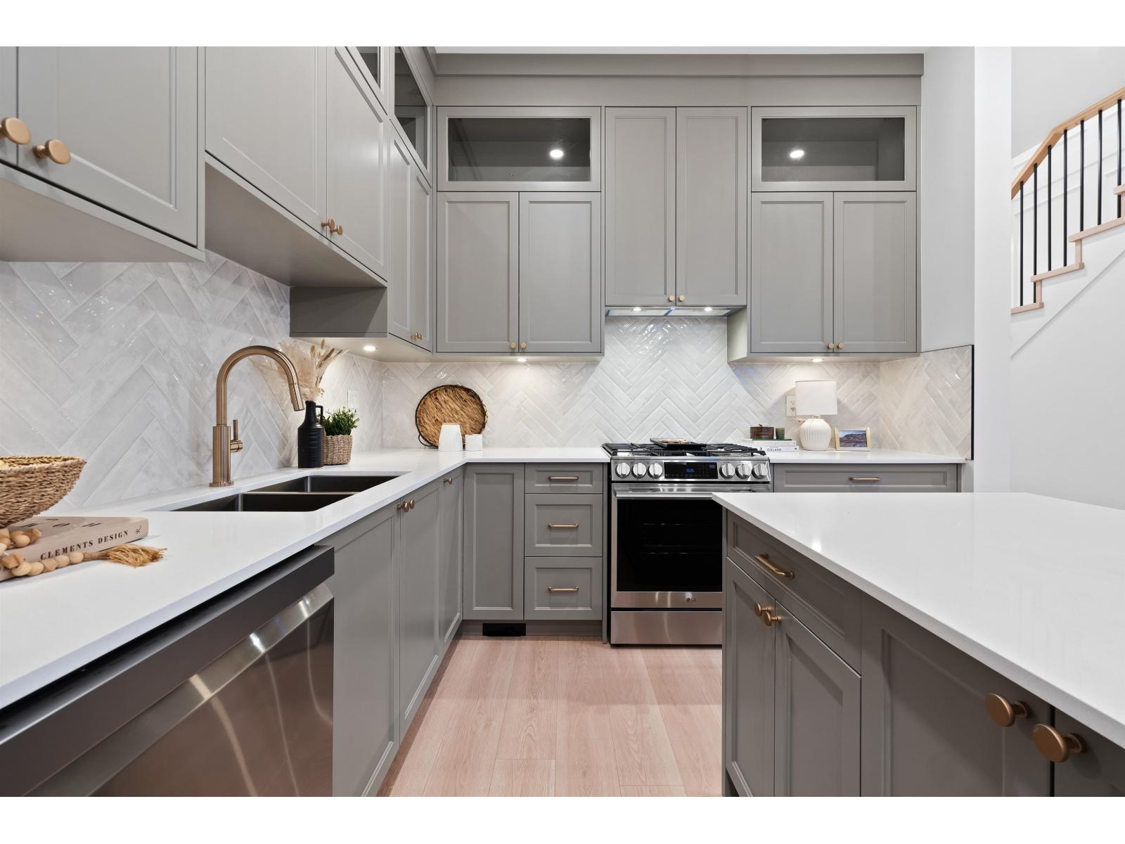 102 16594 22 Avenue, Surrey, British Columbia  V3Z 0V5 - Photo 5 - R3108940