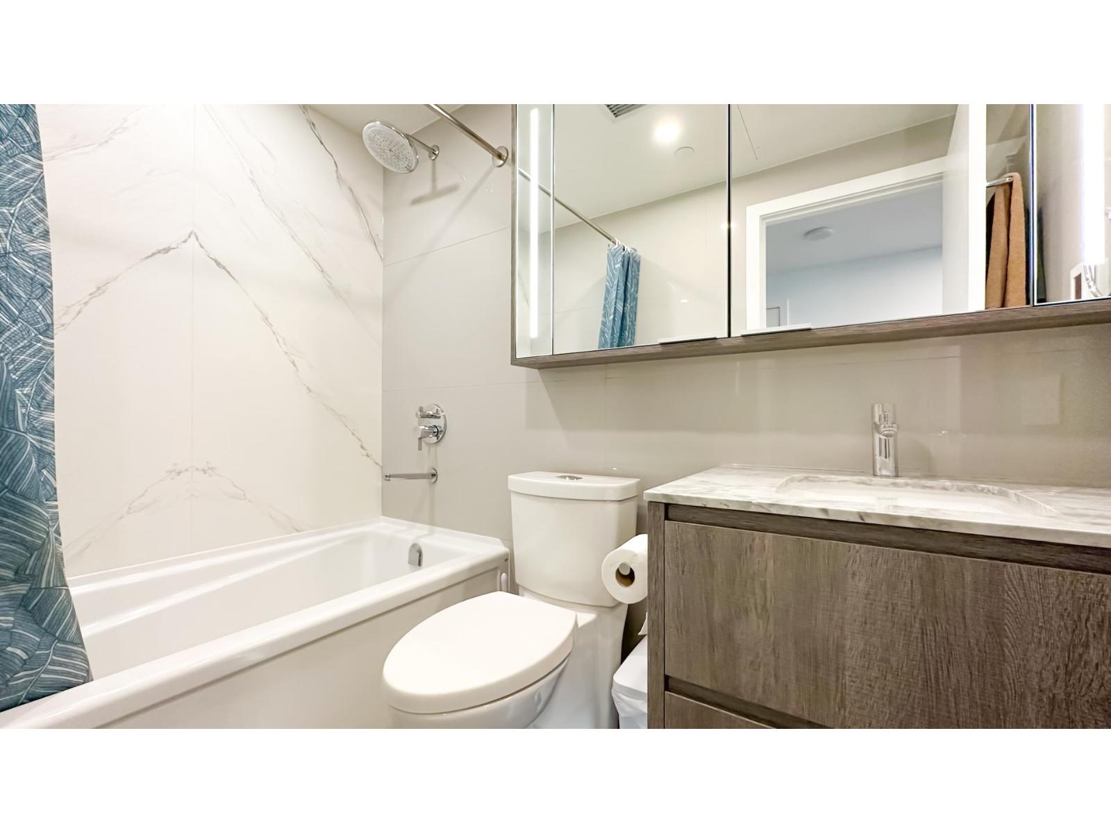 405 15165 Thrift Avenue, Surrey, British Columbia  V4B 0C1 - Photo 13 - R3108878