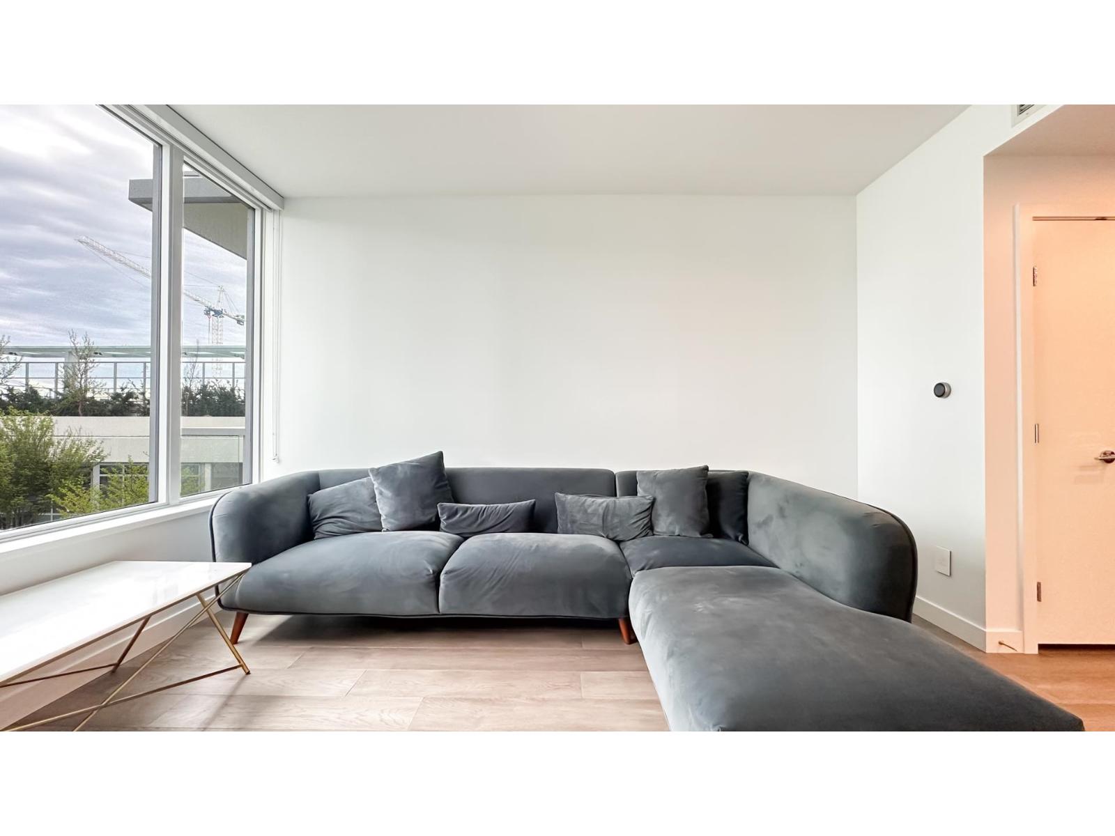 405 15165 Thrift Avenue, Surrey, British Columbia  V4B 0C1 - Photo 9 - R3108878