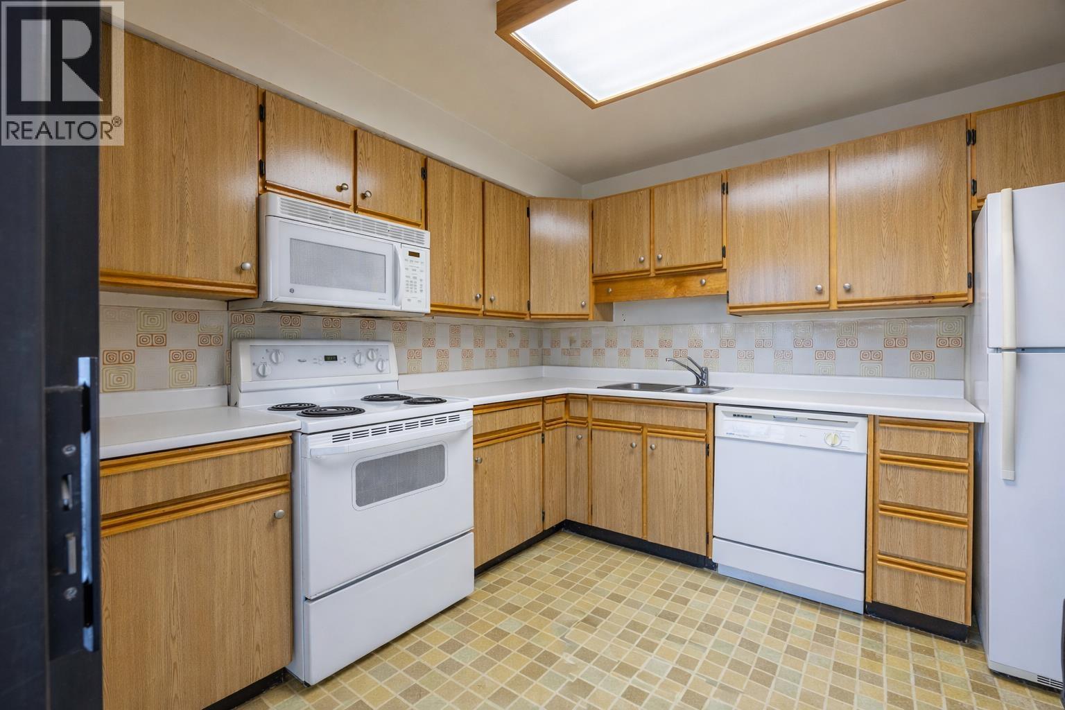 902 615 Belmont Street, New Westminster, British Columbia  V3M 6A1 - Photo 9 - R3107179