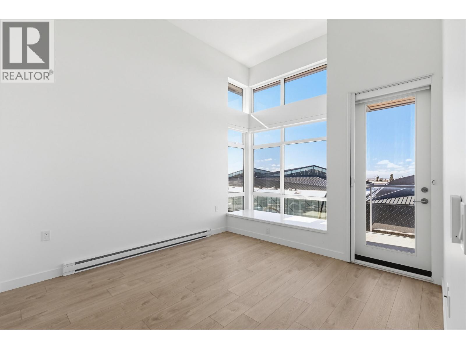 404 7788 18th Street, Burnaby, British Columbia  V3N 0J3 - Photo 9 - R3108537