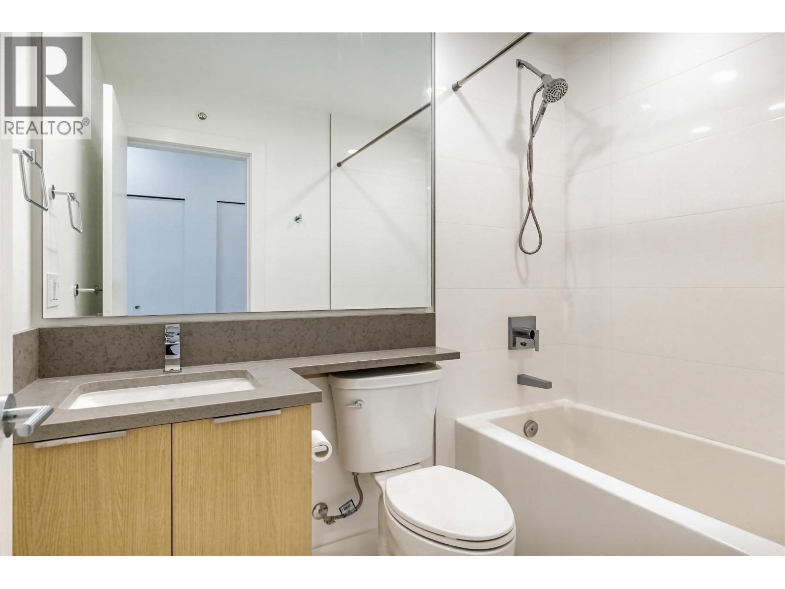 404 7788 18th Street, Burnaby, British Columbia  V3N 0J3 - Photo 19 - R3108537