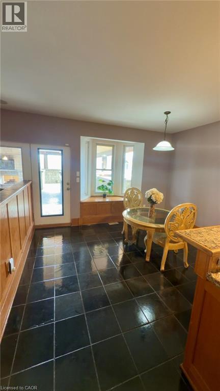 4915 King Street, Beamsville, Ontario  L0R 1B0 - Photo 7 - 40816285