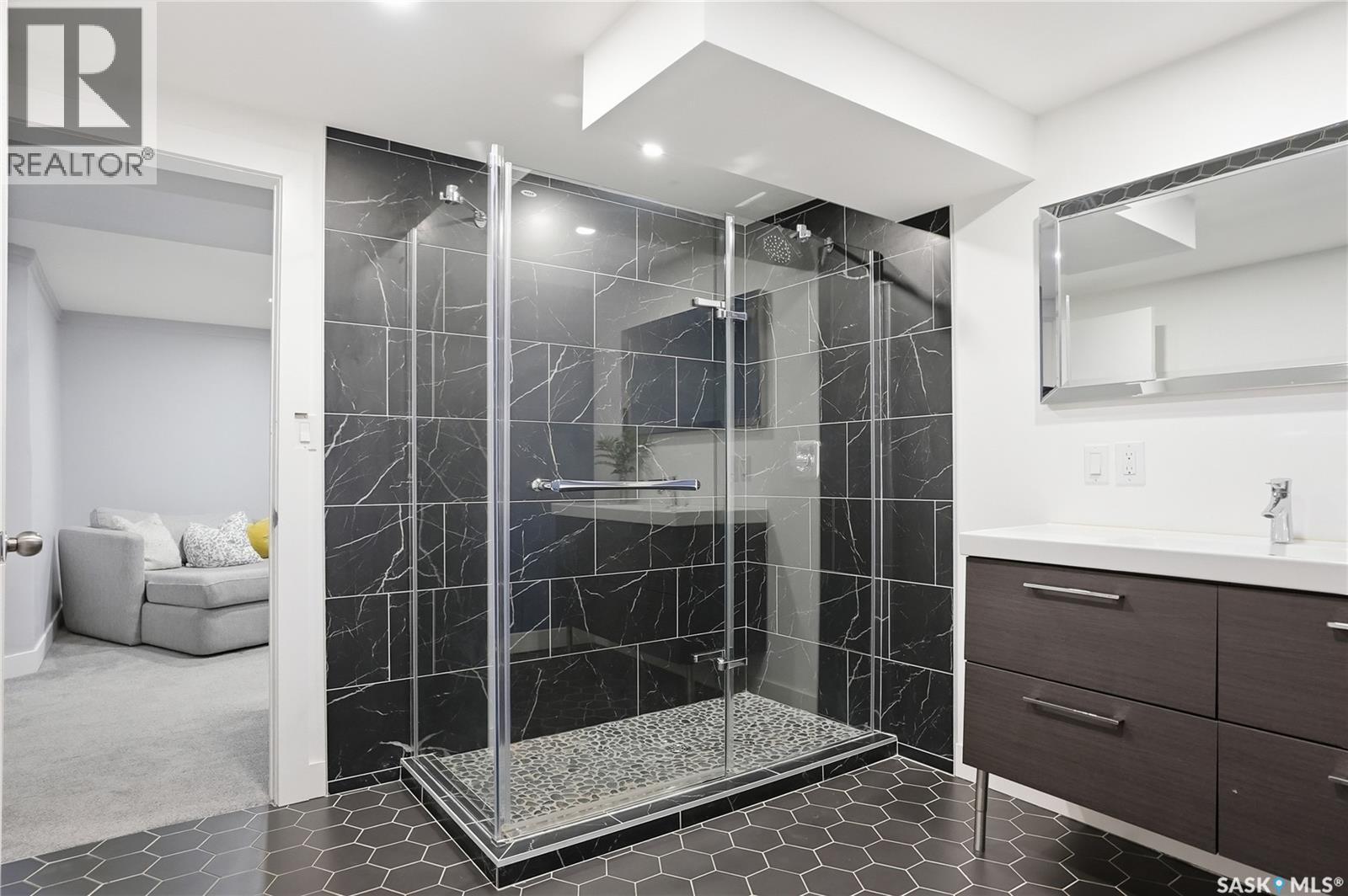 48 Bell Crescent, Saskatoon, Saskatchewan  S7J 2W3 - Photo 24 - SK032433