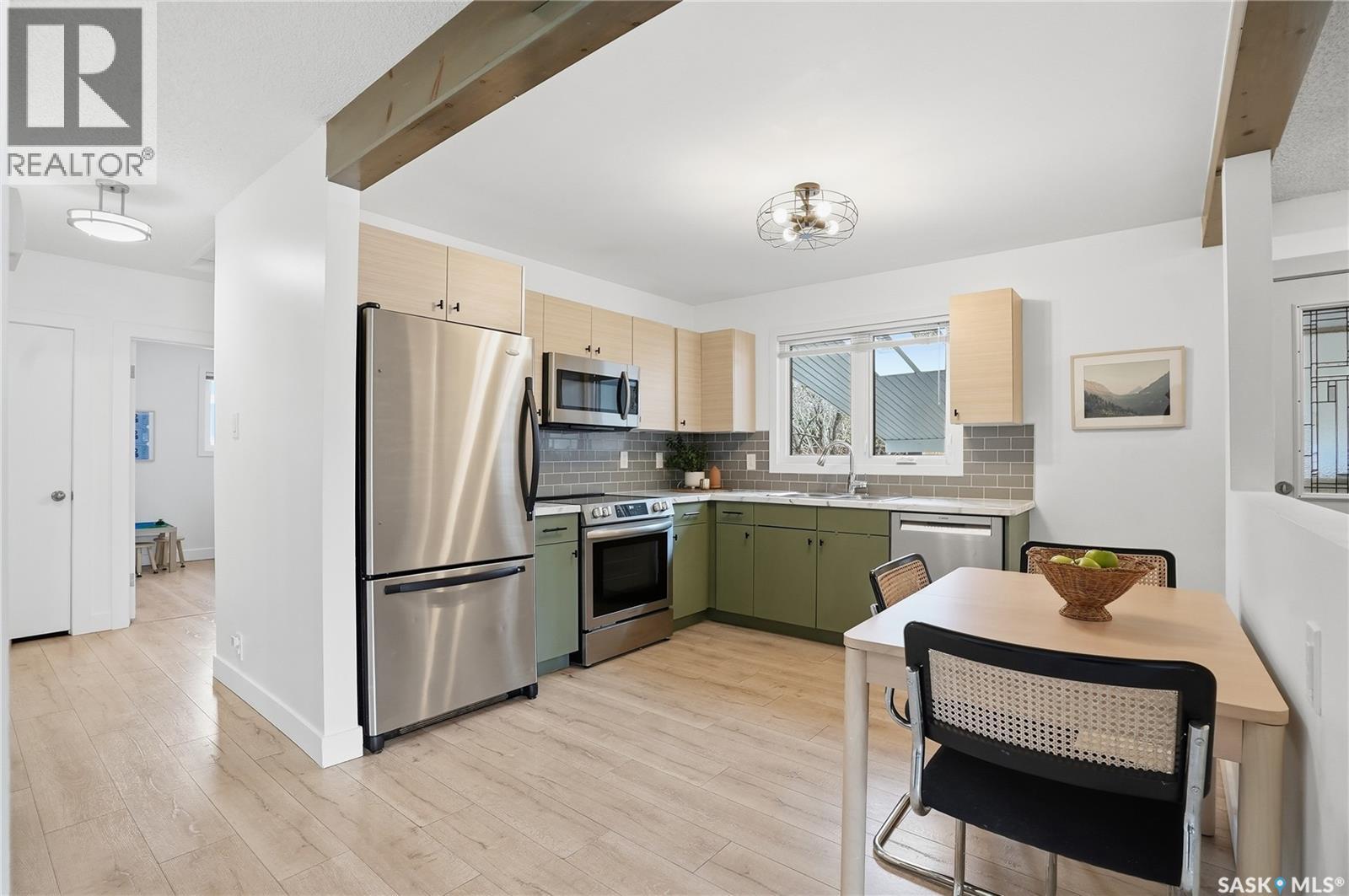 48 Bell Crescent, Saskatoon, Saskatchewan  S7J 2W3 - Photo 5 - SK032433