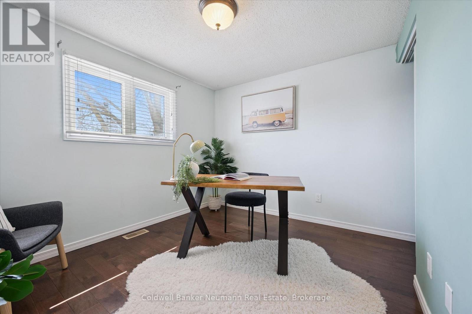 73 Pathfinder Crescent, Kitchener, Ontario N2P 1S2 - Photo 16 - X12974692