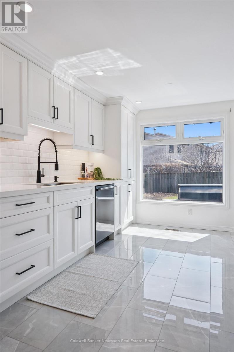 73 Pathfinder Crescent, Kitchener, Ontario N2P 1S2 - Photo 28 - X12974692