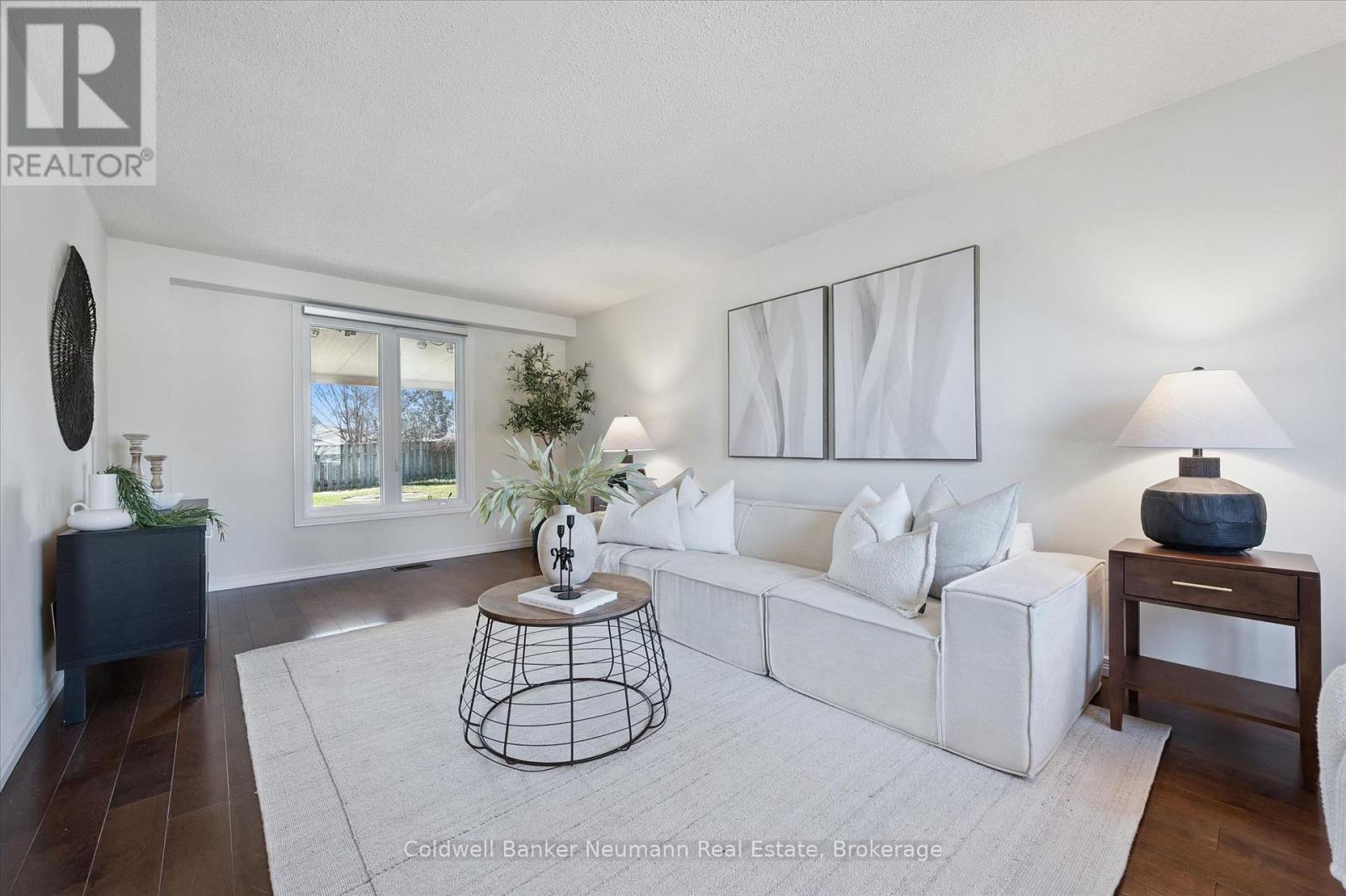 73 Pathfinder Crescent, Kitchener, Ontario N2P 1S2 - Photo 5 - X12974692