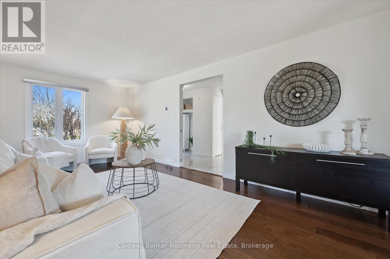 73 Pathfinder Crescent, Kitchener, Ontario N2P 1S2 - Photo 7 - X12974692