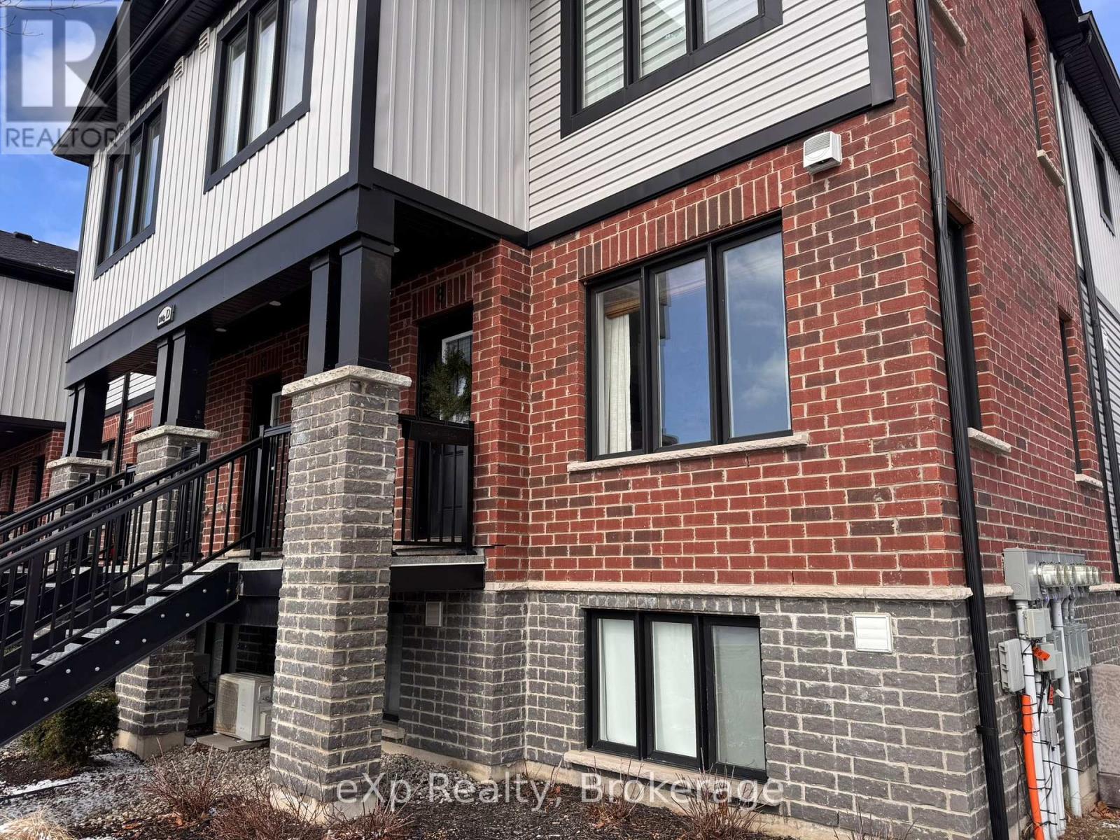 D8 - 160 ROCHEFORT STREET