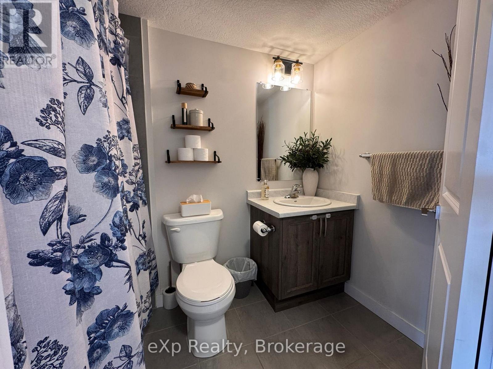 D8 - 160 Rochefort Street, Kitchener, Ontario  N2R 0P5 - Photo 11 - X12974772