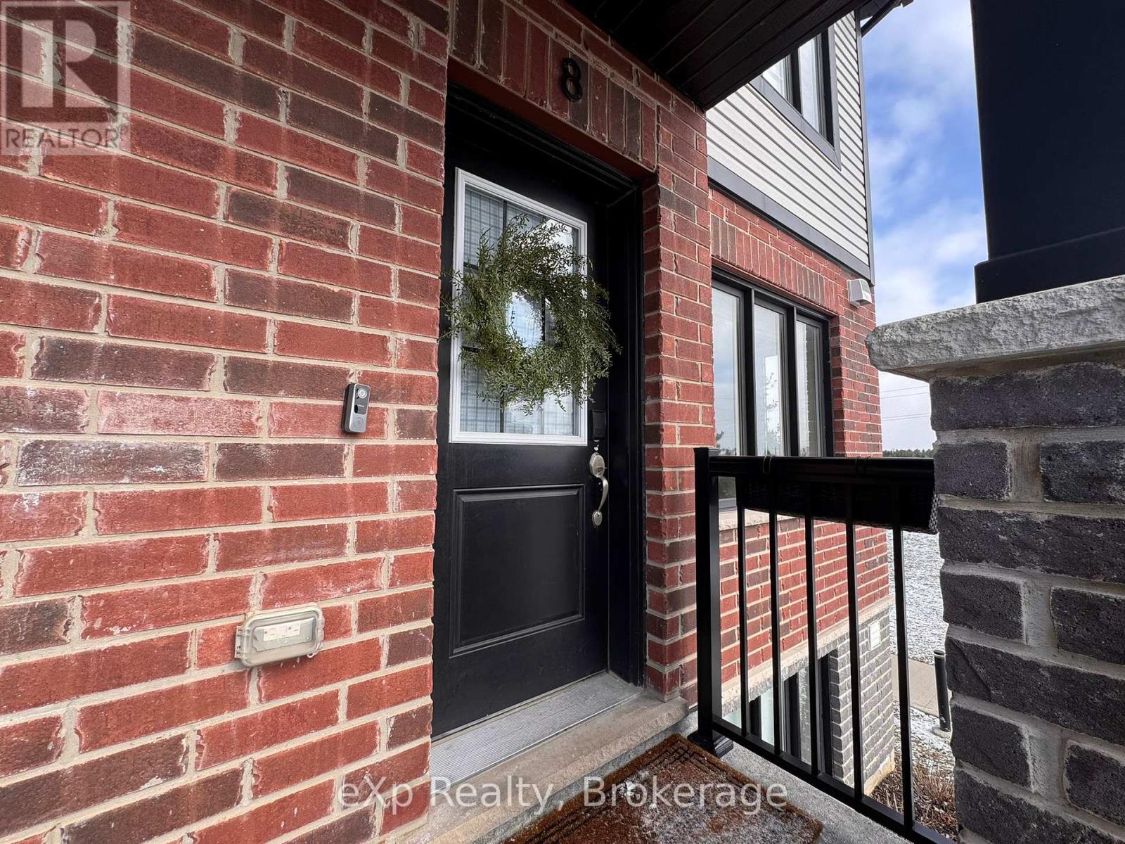 D8 - 160 Rochefort Street, Kitchener, Ontario  N2R 0P5 - Photo 2 - X12974772