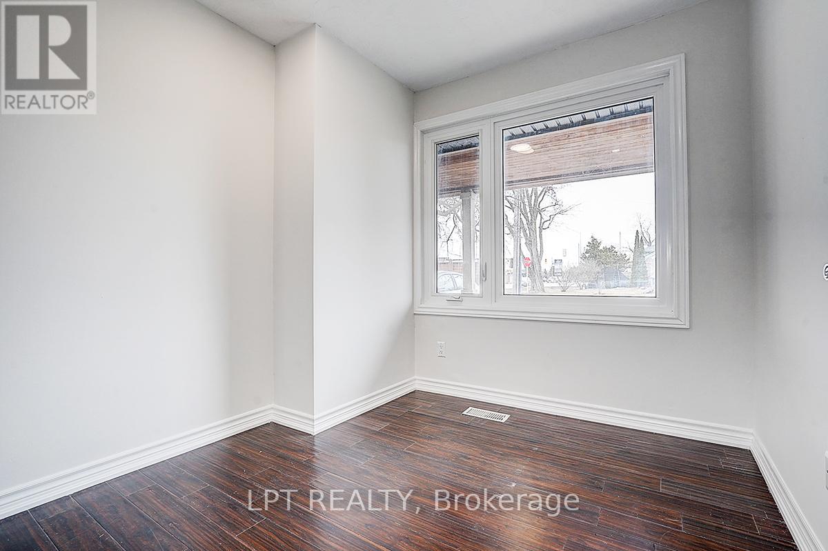 194 South Channel Drive, Georgina, Ontario  L4P 2N3 - Photo 32 - N12938166