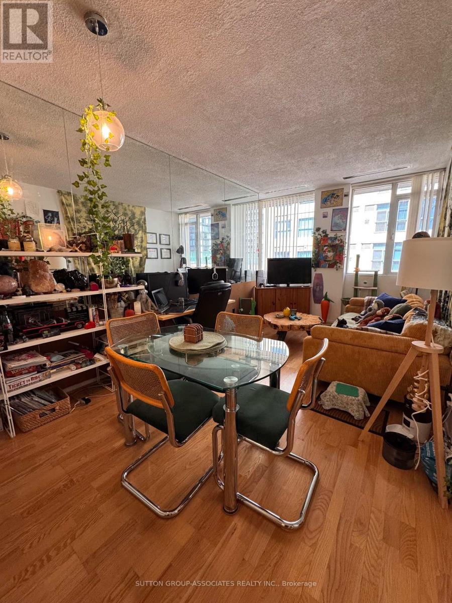 406 - 555 Yonge Street, Toronto, Ontario  M4Y 3A6 - Photo 10 - C12968898