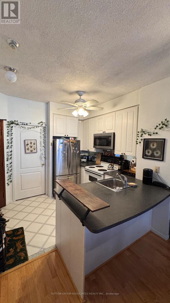 406 - 555 Yonge Street, Toronto, Ontario  M4Y 3A6 - Photo 11 - C12968898