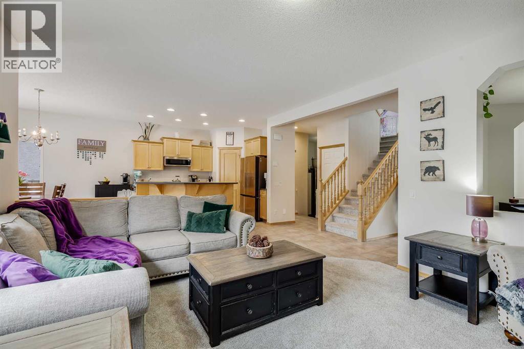 96 Chapala Square SE, Calgary, Alberta  T2X 3T5 - Photo 5 - A2299794