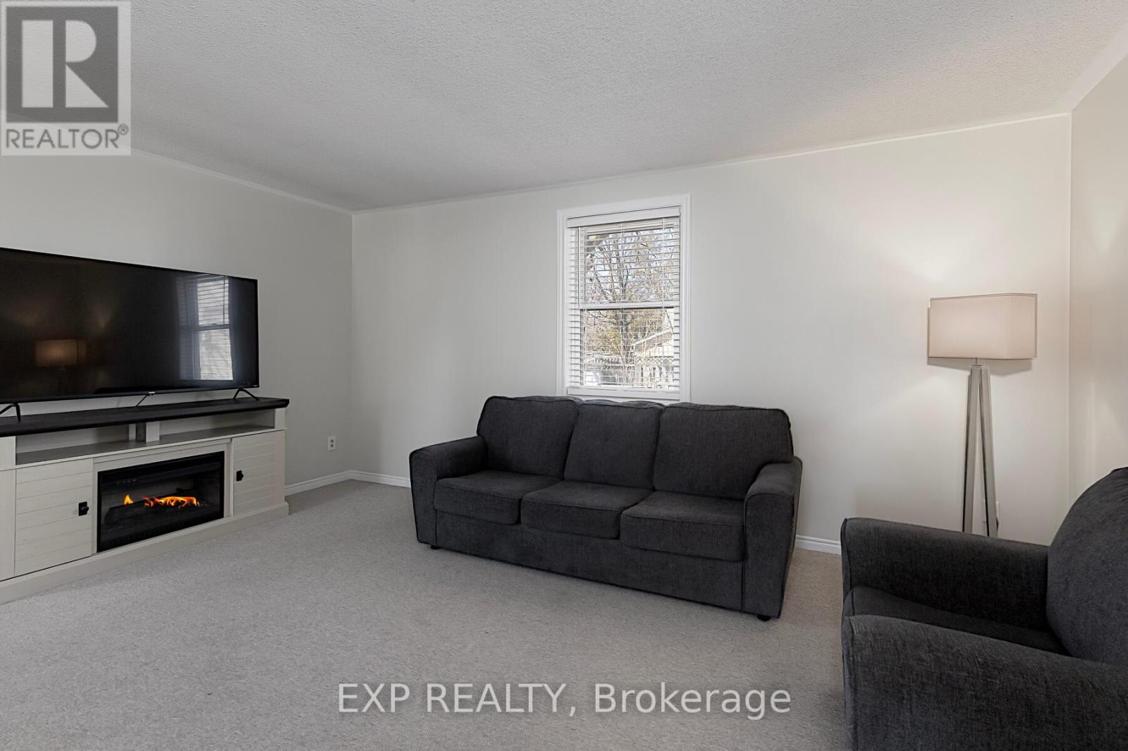 93 King Street E, Ingersoll (Ingersoll - South), Ontario  N5C 1G6 - Photo 6 - X12974748