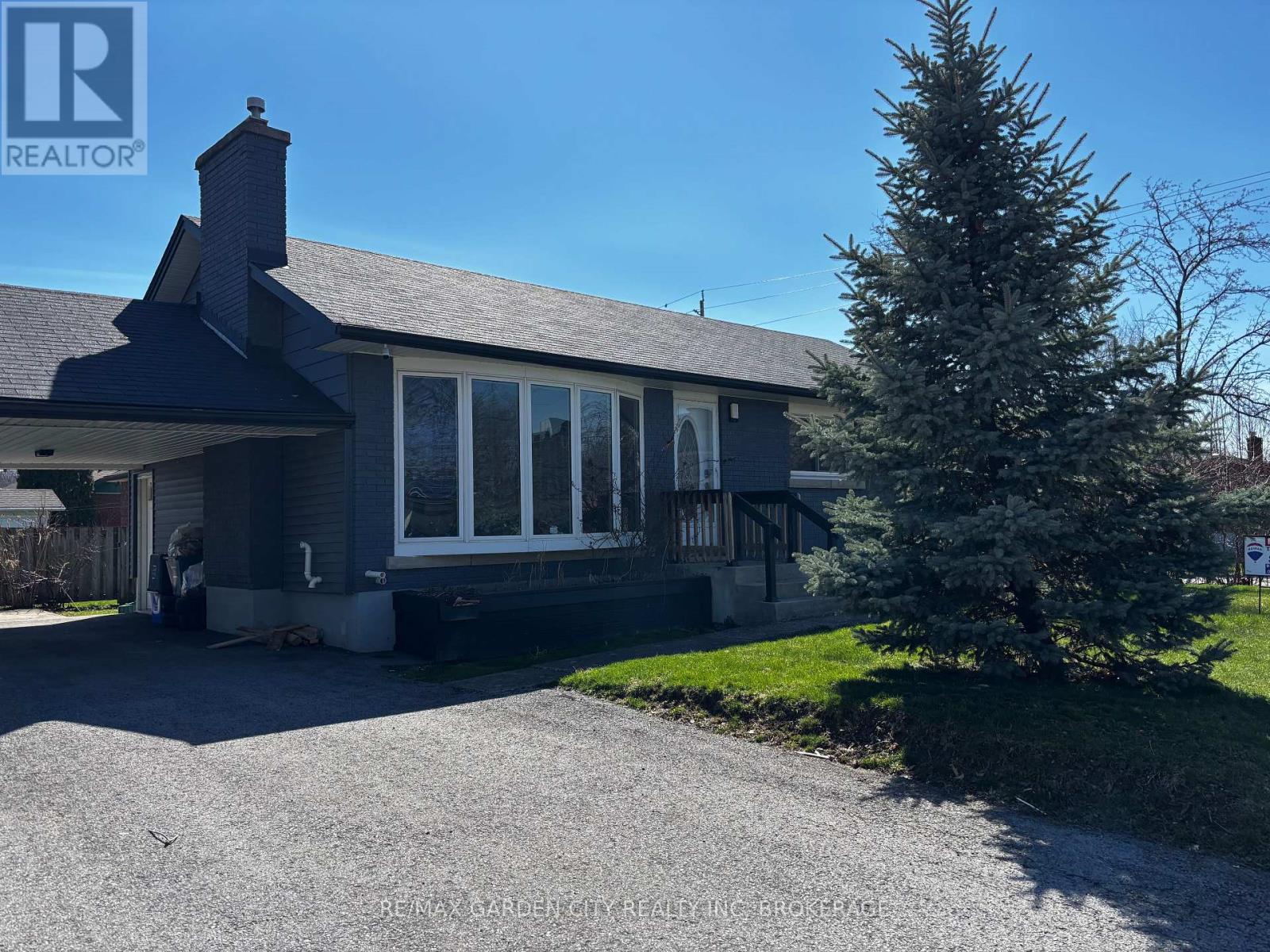 Main Floor - 59 Jacobson Avenue, St. Catharines, Ontario  L2T 3A2 - Photo 2 - X12819418