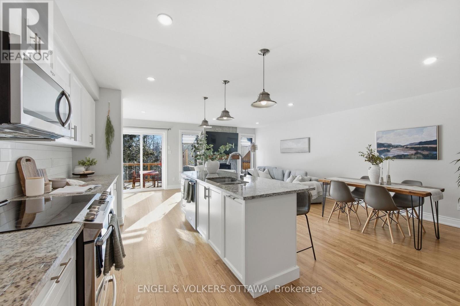 86 Porter Street, Ottawa, Ontario  K2S 2L8 - Photo 18 - X12974734