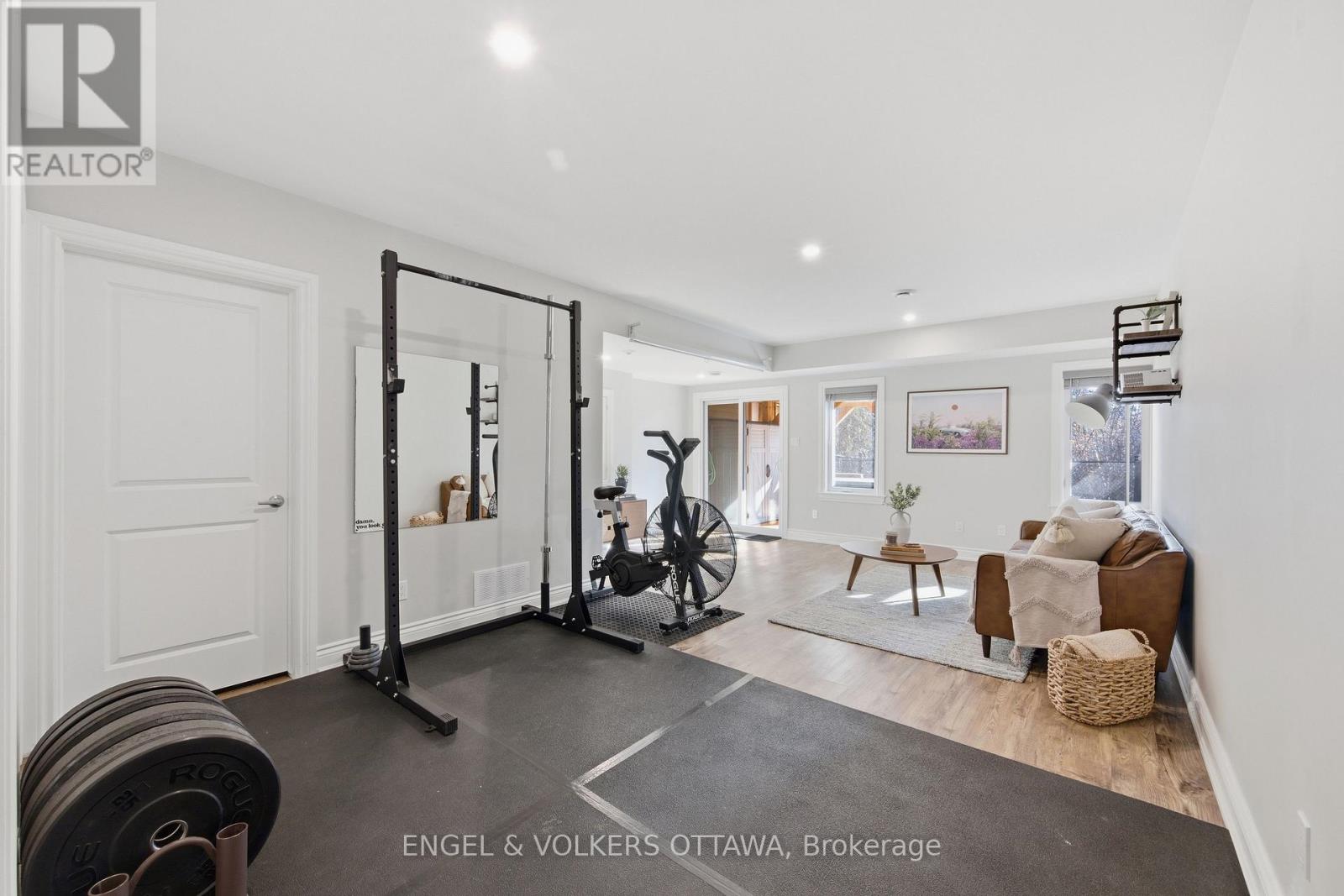 86 Porter Street, Ottawa, Ontario  K2S 2L8 - Photo 36 - X12974734