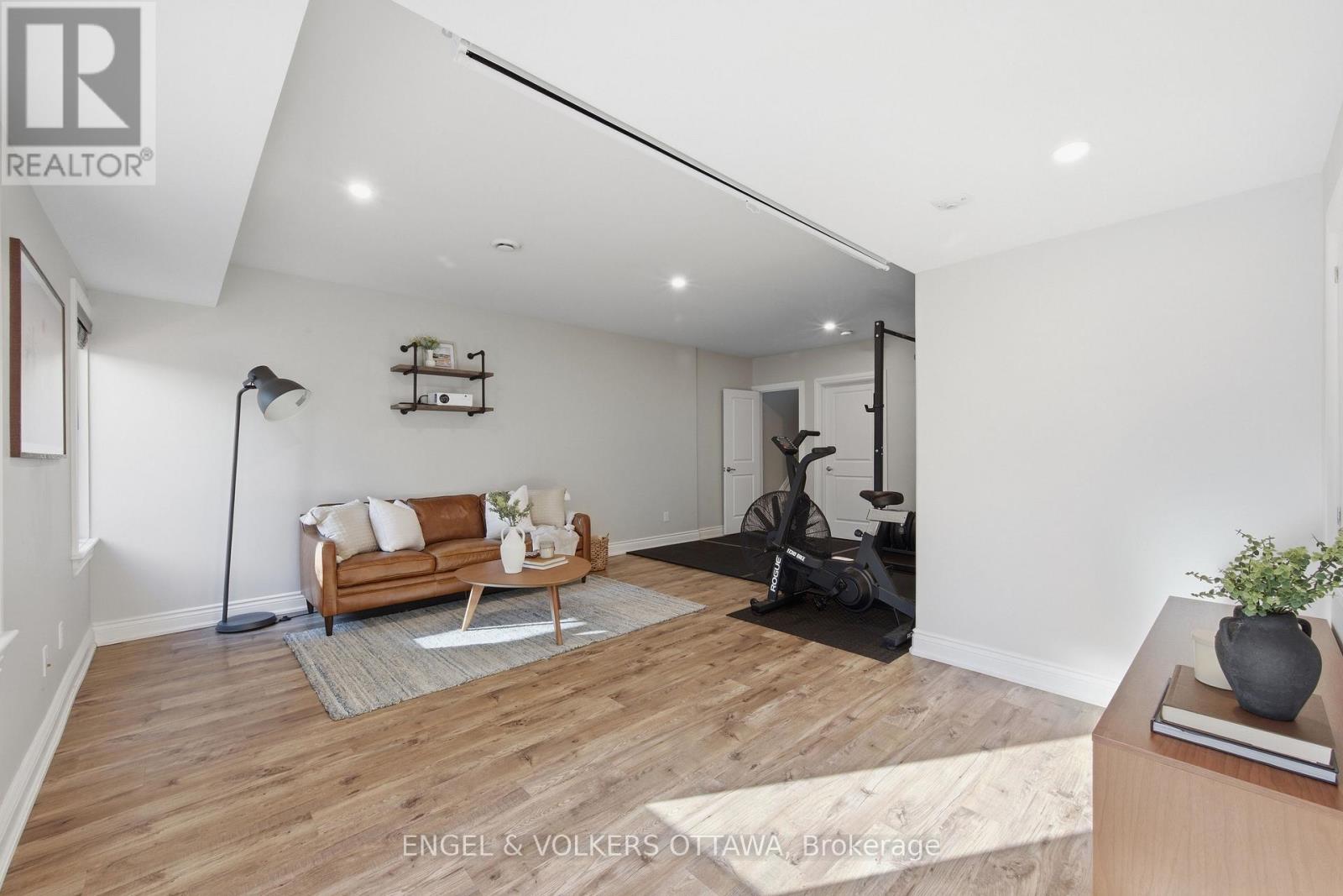 86 Porter Street, Ottawa, Ontario  K2S 2L8 - Photo 41 - X12974734