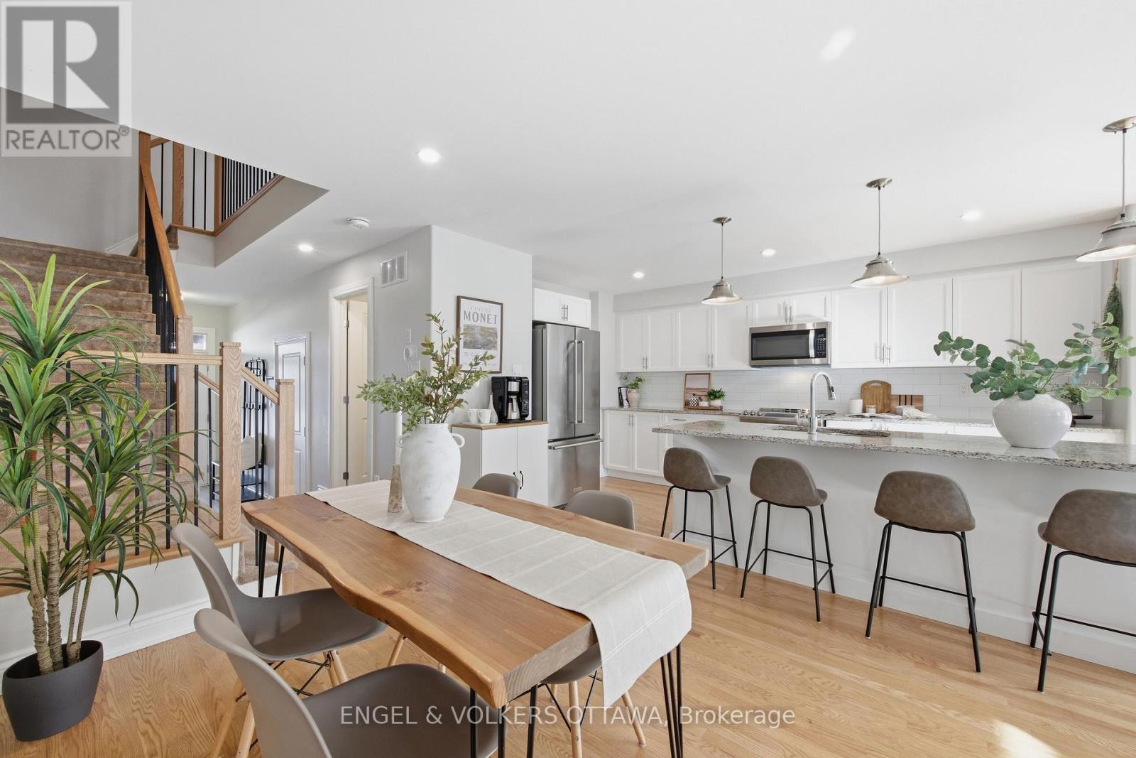 86 Porter Street, Ottawa, Ontario  K2S 2L8 - Photo 6 - X12974734