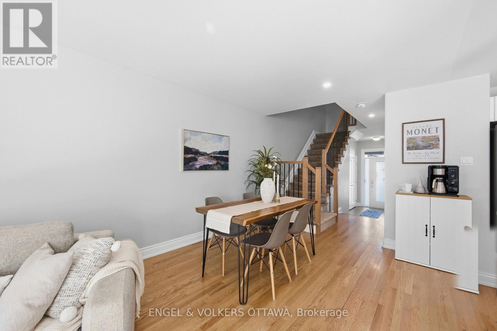 86 Porter Street, Ottawa, Ontario  K2S 2L8 - Photo 8 - X12974734