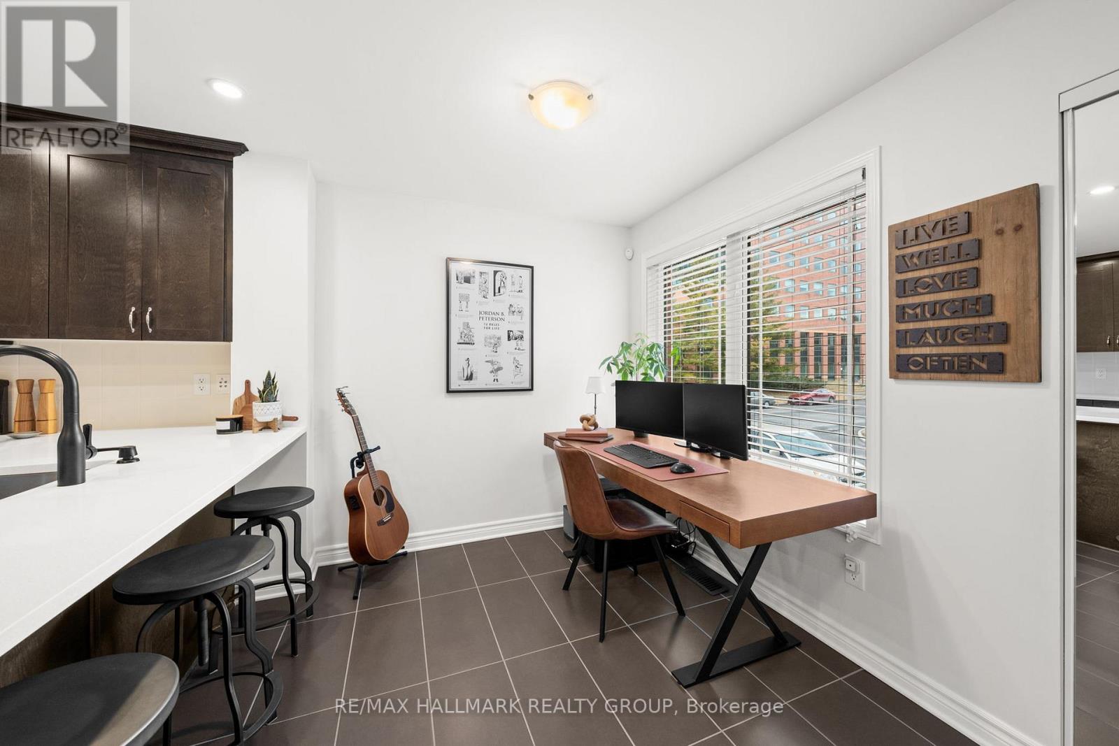 498 Leboutillier Avenue, Ottawa, Ontario  K1K 1V1 - Photo 3 - X12974736