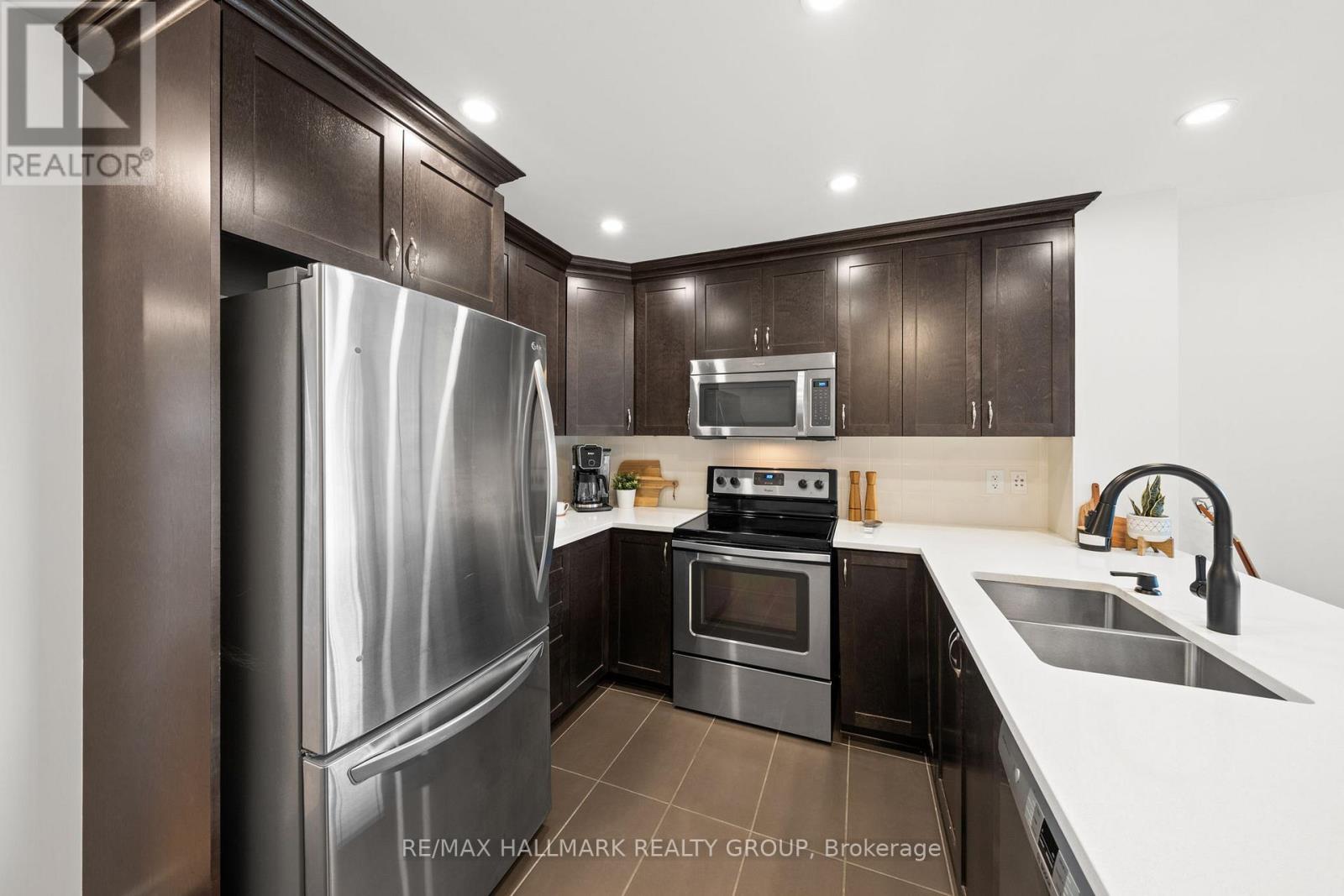 498 Leboutillier Avenue, Ottawa, Ontario  K1K 1V1 - Photo 5 - X12974736