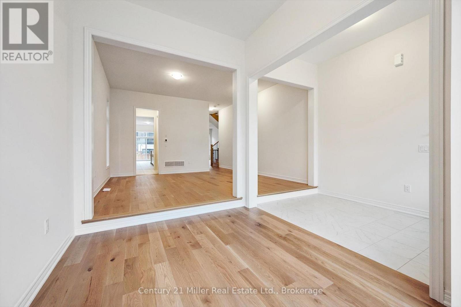 3242 Millicent Avenue, Oakville, Ontario  L6H 0V8 - Photo 6 - W12974790