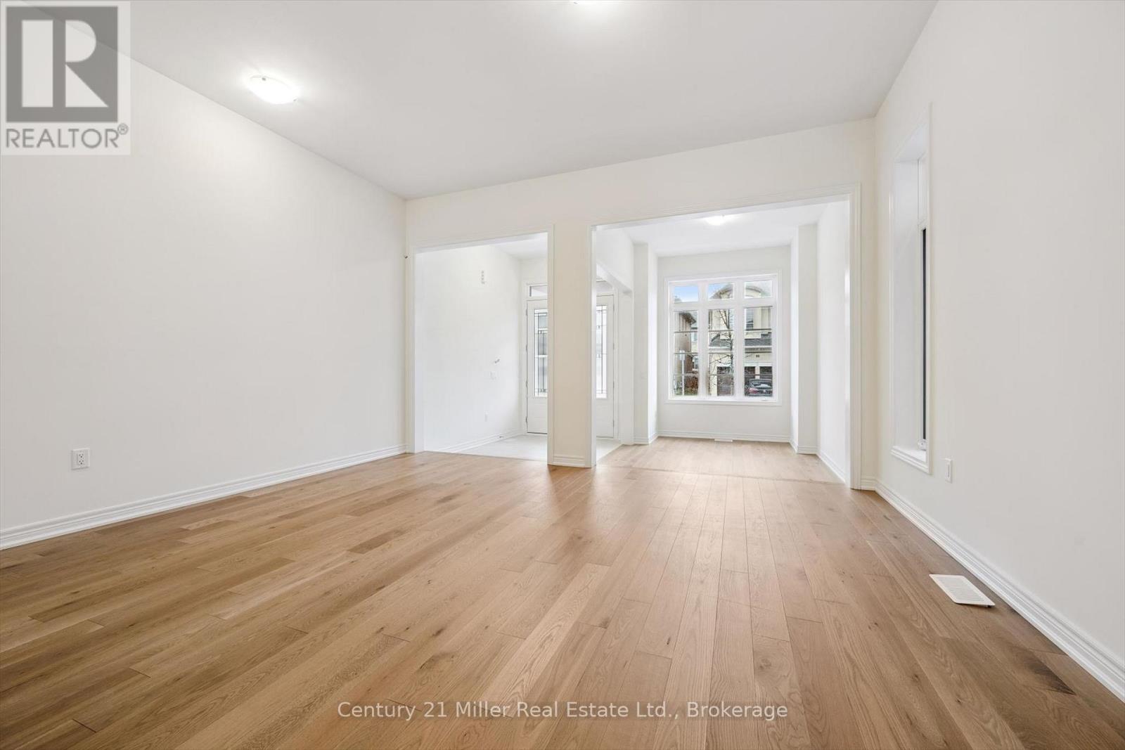 3242 Millicent Avenue, Oakville, Ontario  L6H 0V8 - Photo 9 - W12974790