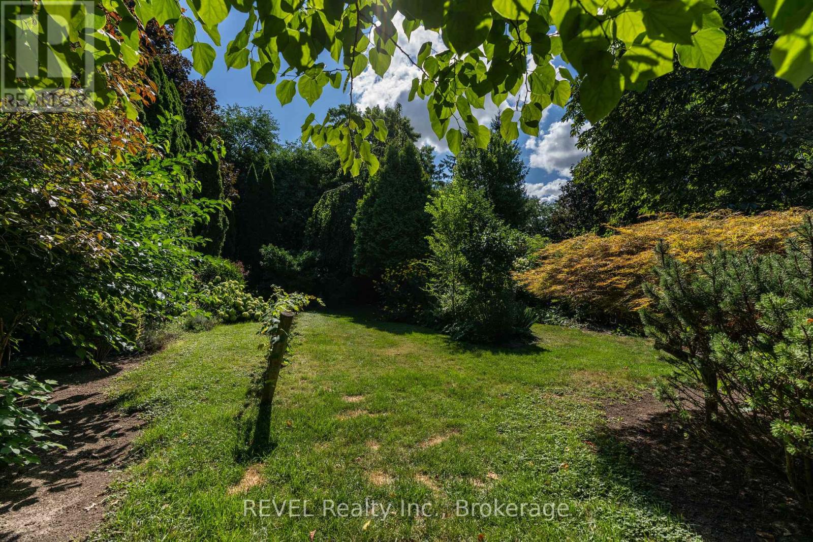 522 Mississagua Road, Niagara-On-The-Lake, Ontario  L0S 1J0 - Photo 10 - X12974746