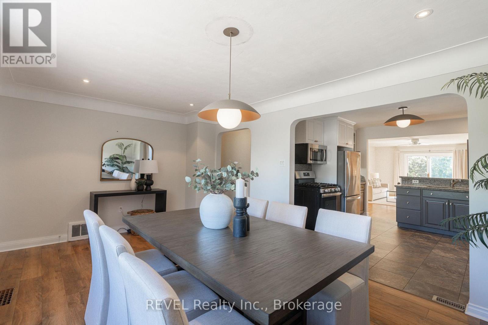 522 Mississagua Road, Niagara-On-The-Lake, Ontario  L0S 1J0 - Photo 14 - X12974746