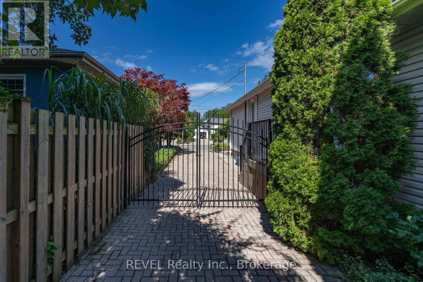 522 Mississagua Road, Niagara-On-The-Lake, Ontario  L0S 1J0 - Photo 3 - X12974746