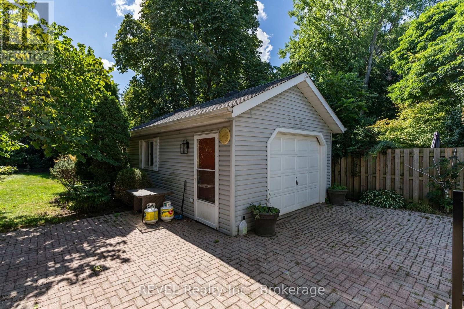 522 Mississagua Road, Niagara-On-The-Lake, Ontario  L0S 1J0 - Photo 6 - X12974746