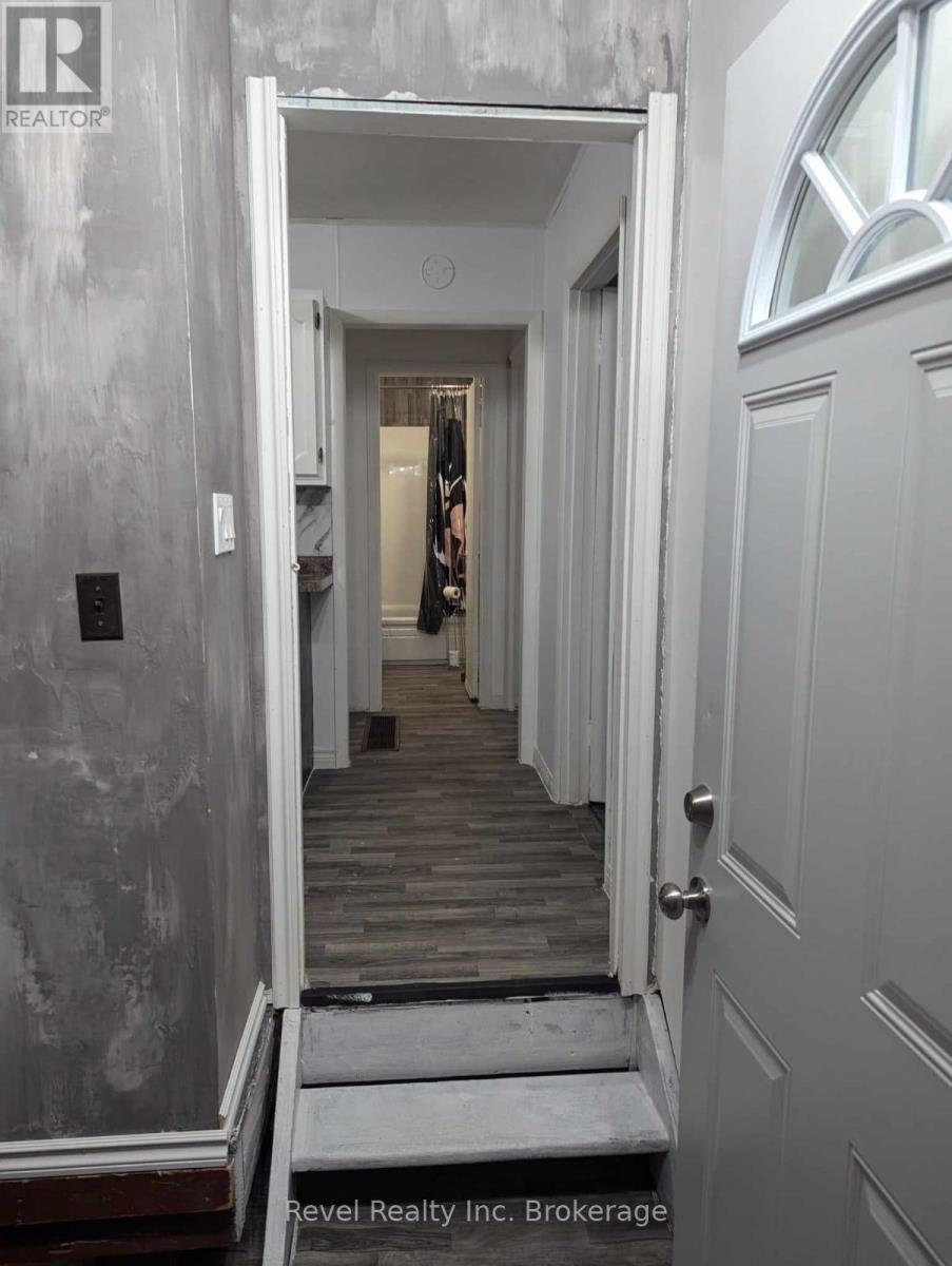 214 Fotheringham Avenue, Atikokan, Ontario  P0T 1C0 - Photo 3 - X12974794