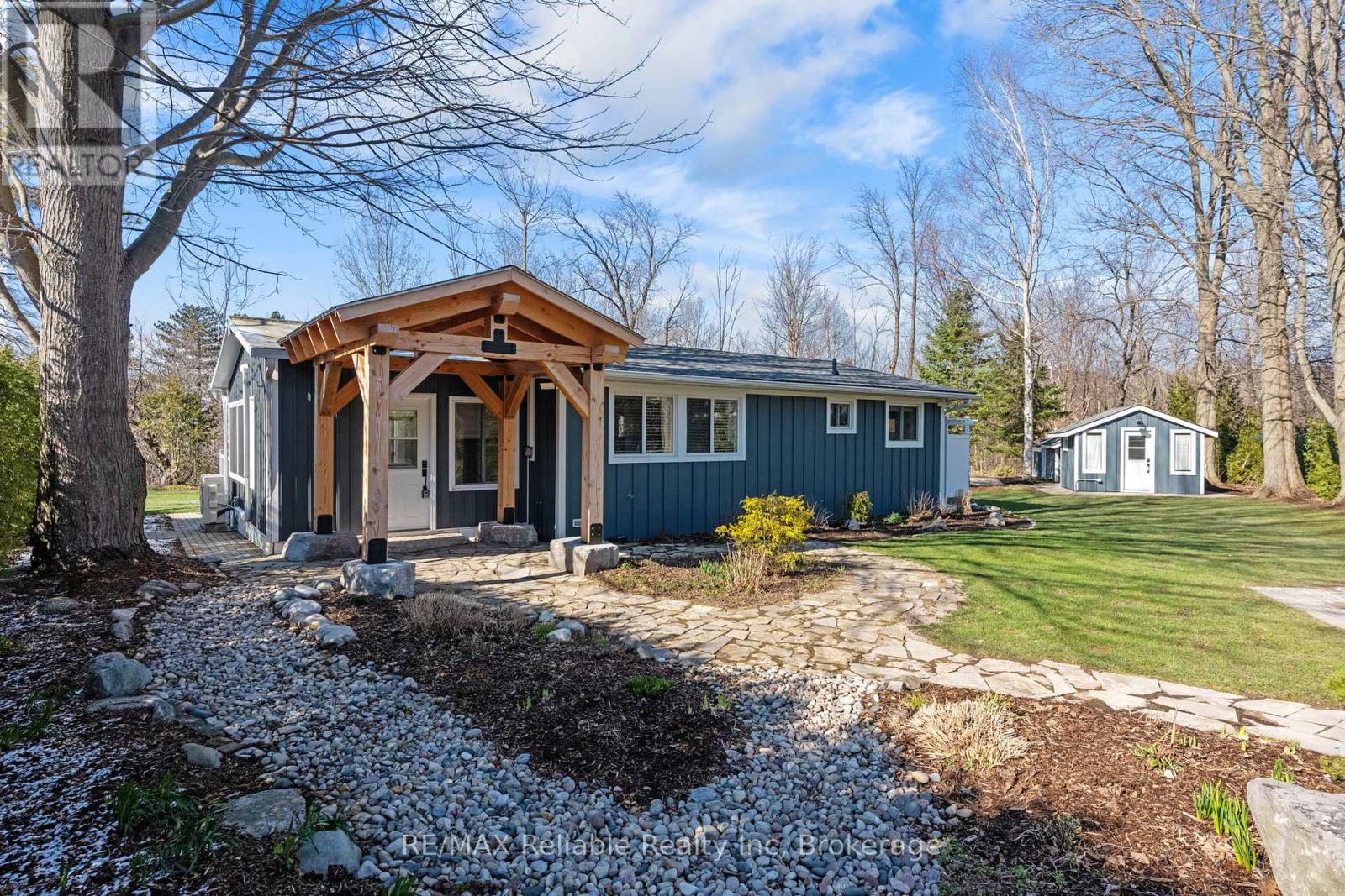 74659 Talbot Crescent, Bluewater, Ontario  N0M 1G0 - Photo 2 - X12974778