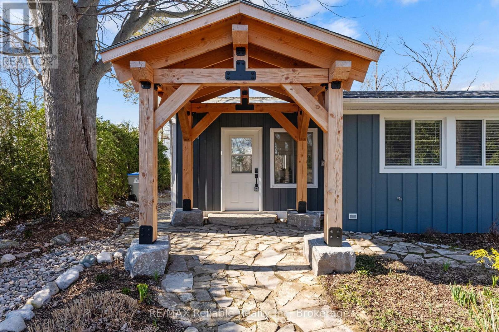 74659 Talbot Crescent, Bluewater, Ontario  N0M 1G0 - Photo 3 - X12974778