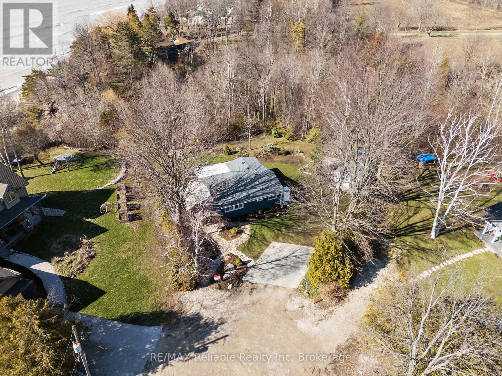 74659 Talbot Crescent, Bluewater, Ontario  N0M 1G0 - Photo 4 - X12974778