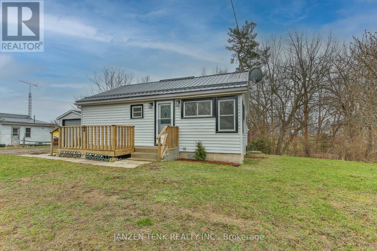 3 HOLTBY STREET, norfolk, Ontario