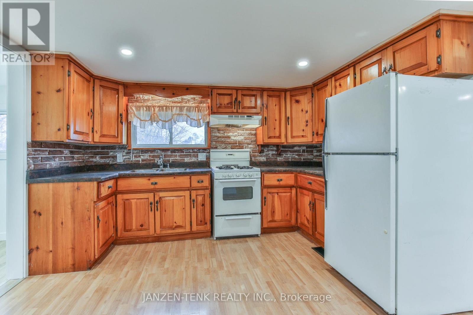 3 Holtby Street, Norfolk, Ontario  N0E 1X0 - Photo 13 - X12974776