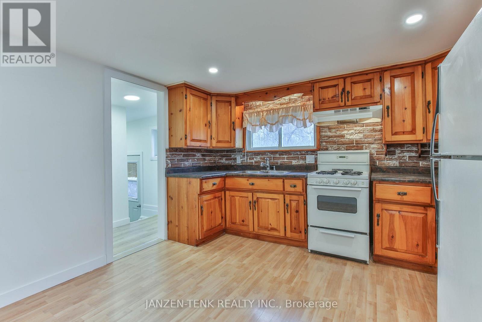 3 Holtby Street, Norfolk, Ontario  N0E 1X0 - Photo 14 - X12974776