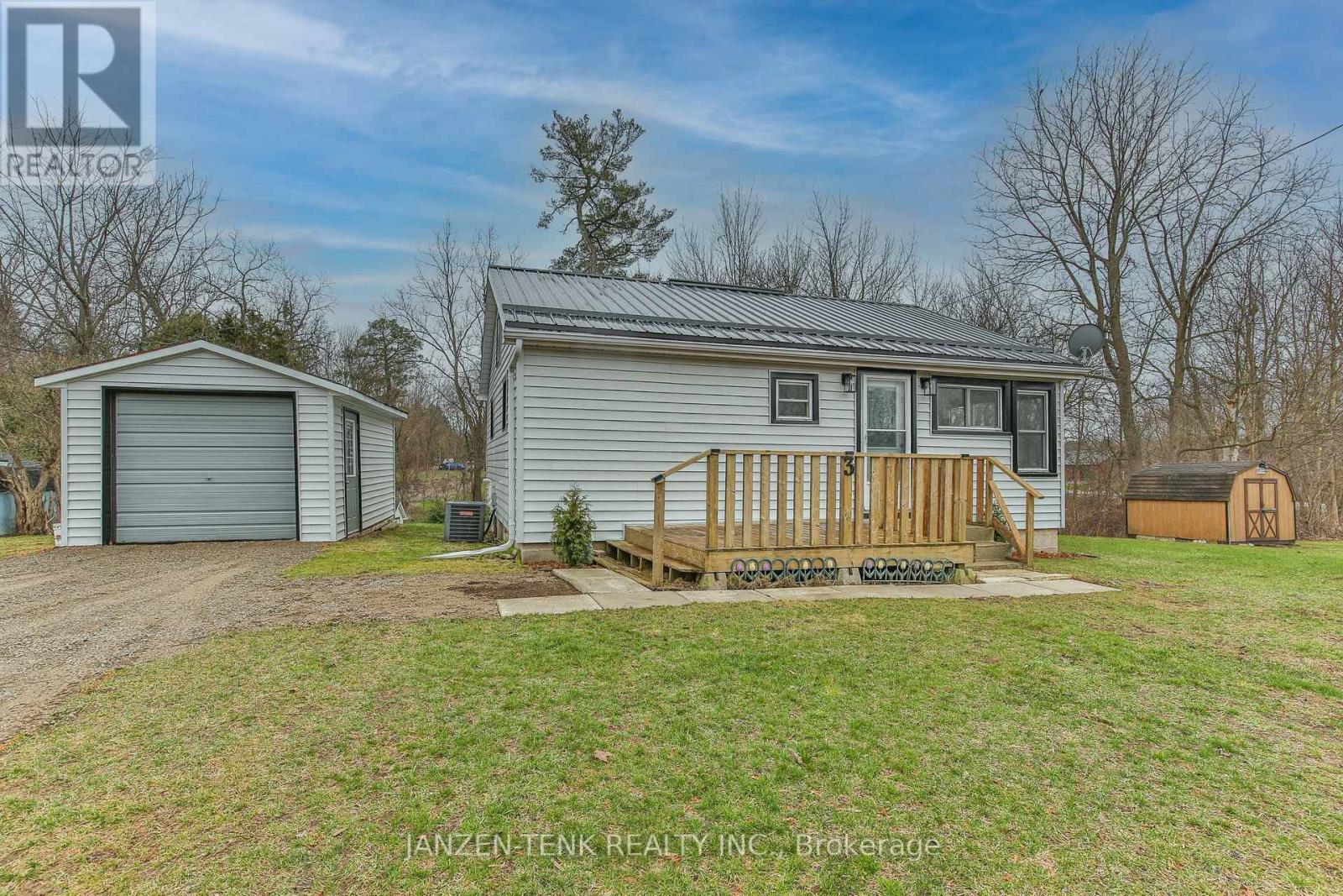 3 Holtby Street, Norfolk, Ontario  N0E 1X0 - Photo 3 - X12974776