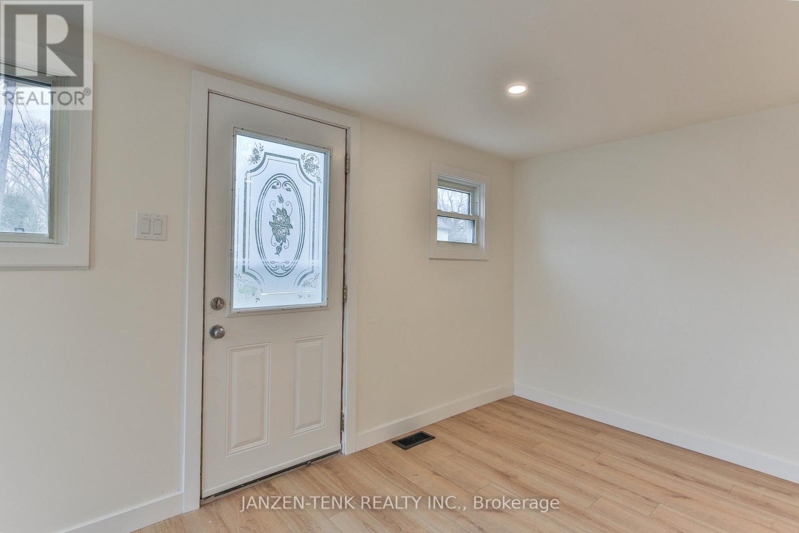 3 Holtby Street, Norfolk, Ontario  N0E 1X0 - Photo 6 - X12974776