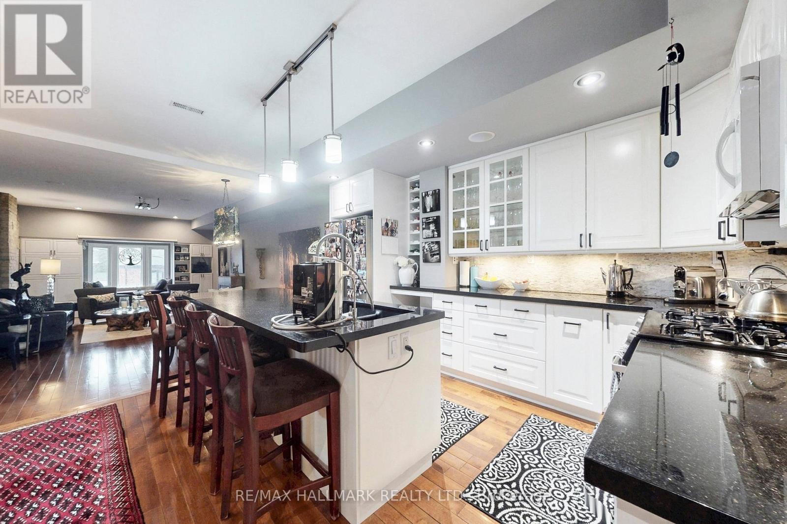 2184 Queen Street E, Toronto, Ontario  M4E 1E6 - Photo 18 - E12974696